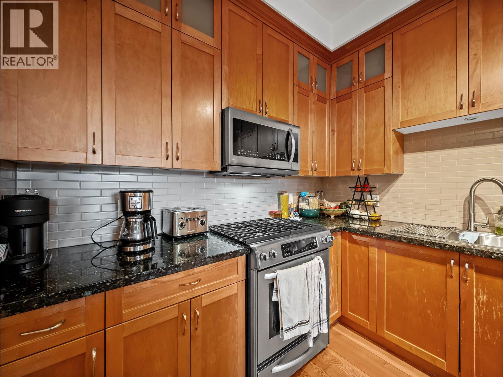 308 250 Salter Street, New Westminster, British Columbia  V3M 0B7 - Photo 5 - R3150764