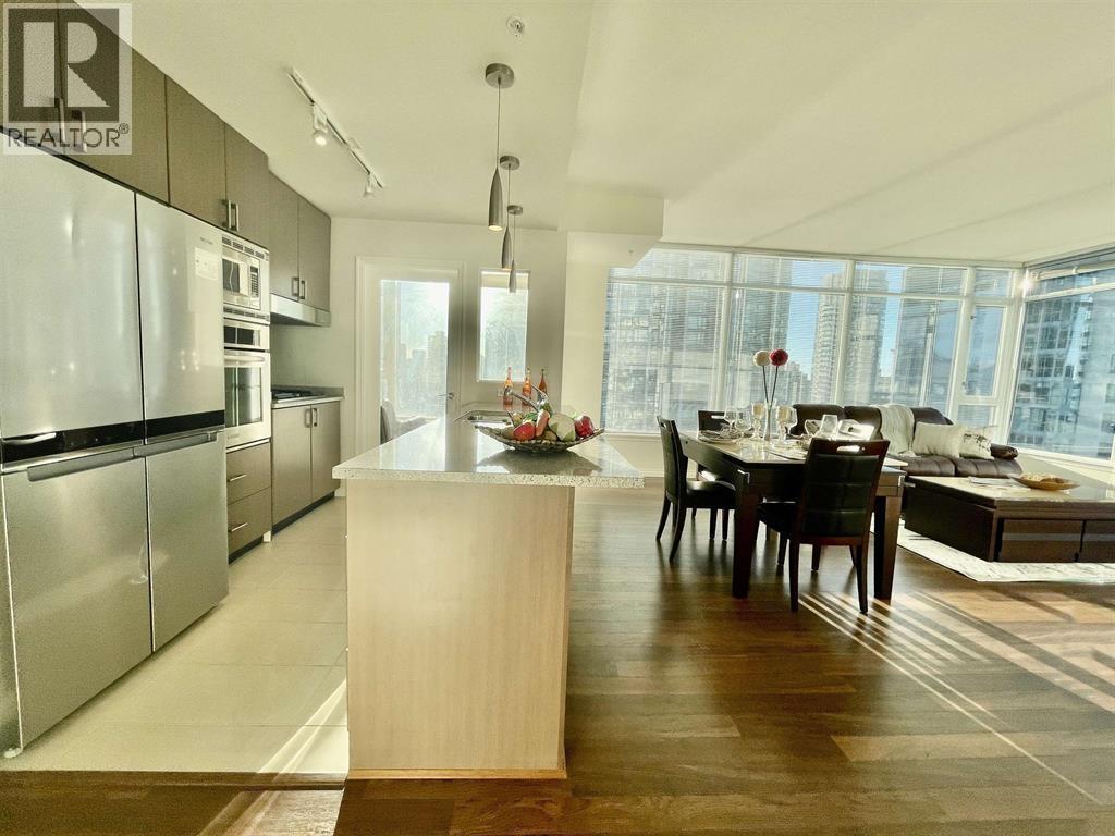 1703 1211 MELVILLE STREET, Vancouver, British Columbia