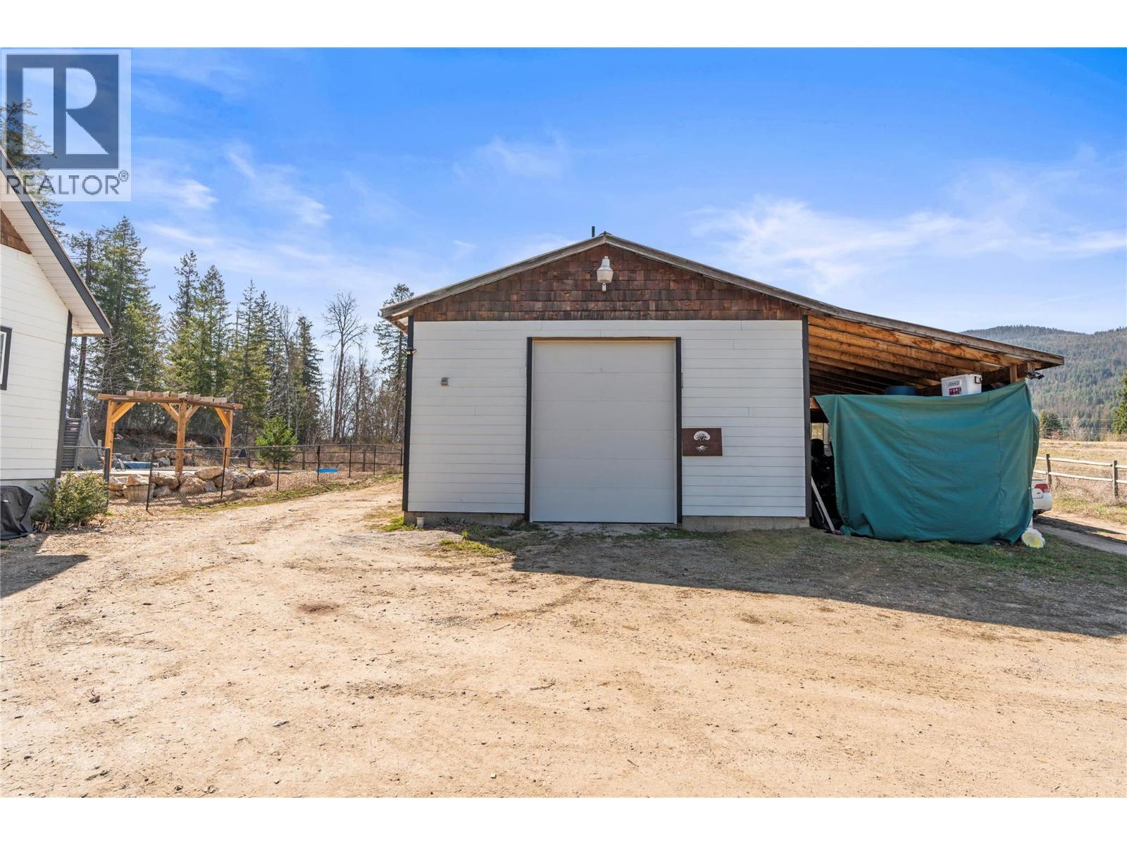 4150 20 Avenue SE, Salmon Arm, British Columbia  V1E 1X9 - Photo 7 - 10389959
