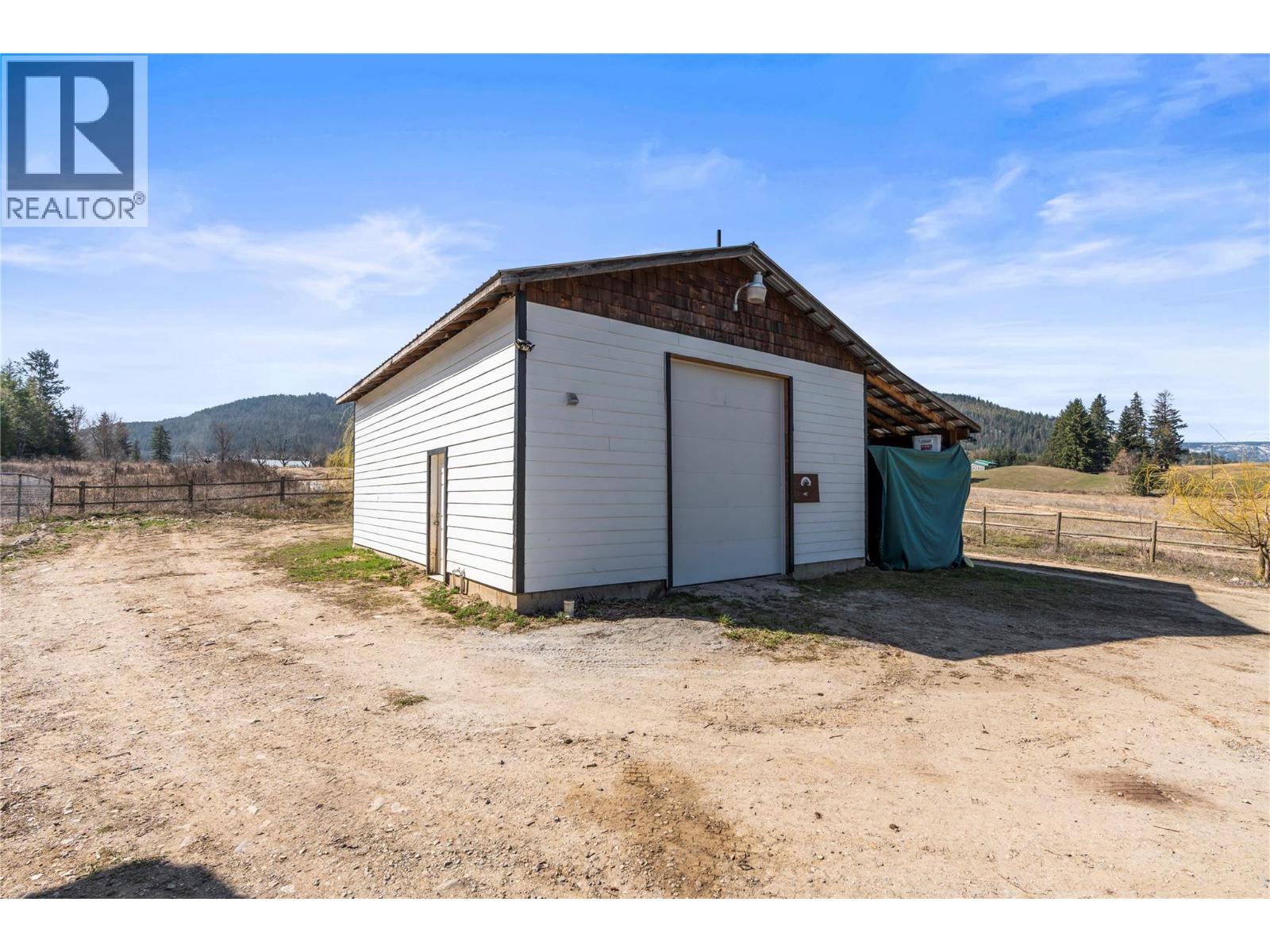 4150 20 Avenue SE, Salmon Arm, British Columbia  V1E 1X9 - Photo 2 - 10389959