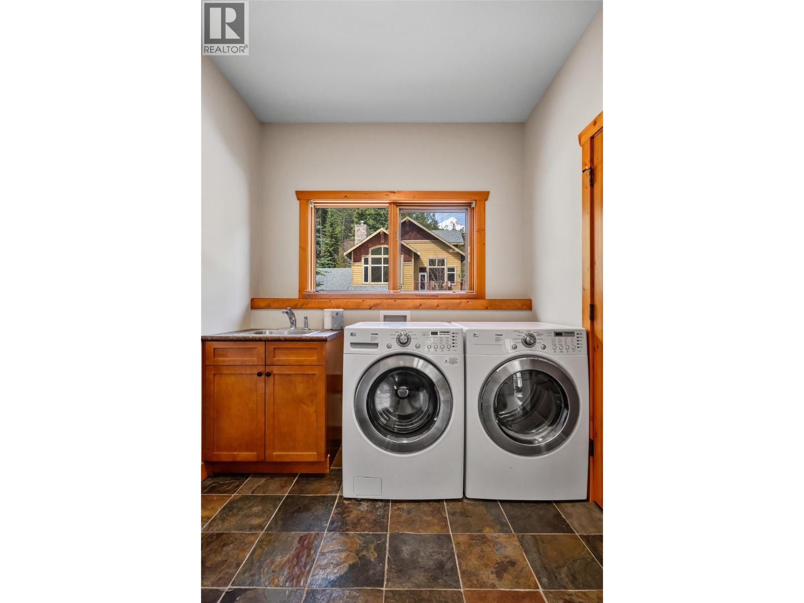 1802 Greywolf Drive, Panorama, British Columbia  V0A 1T0 - Photo 31 - 10396017