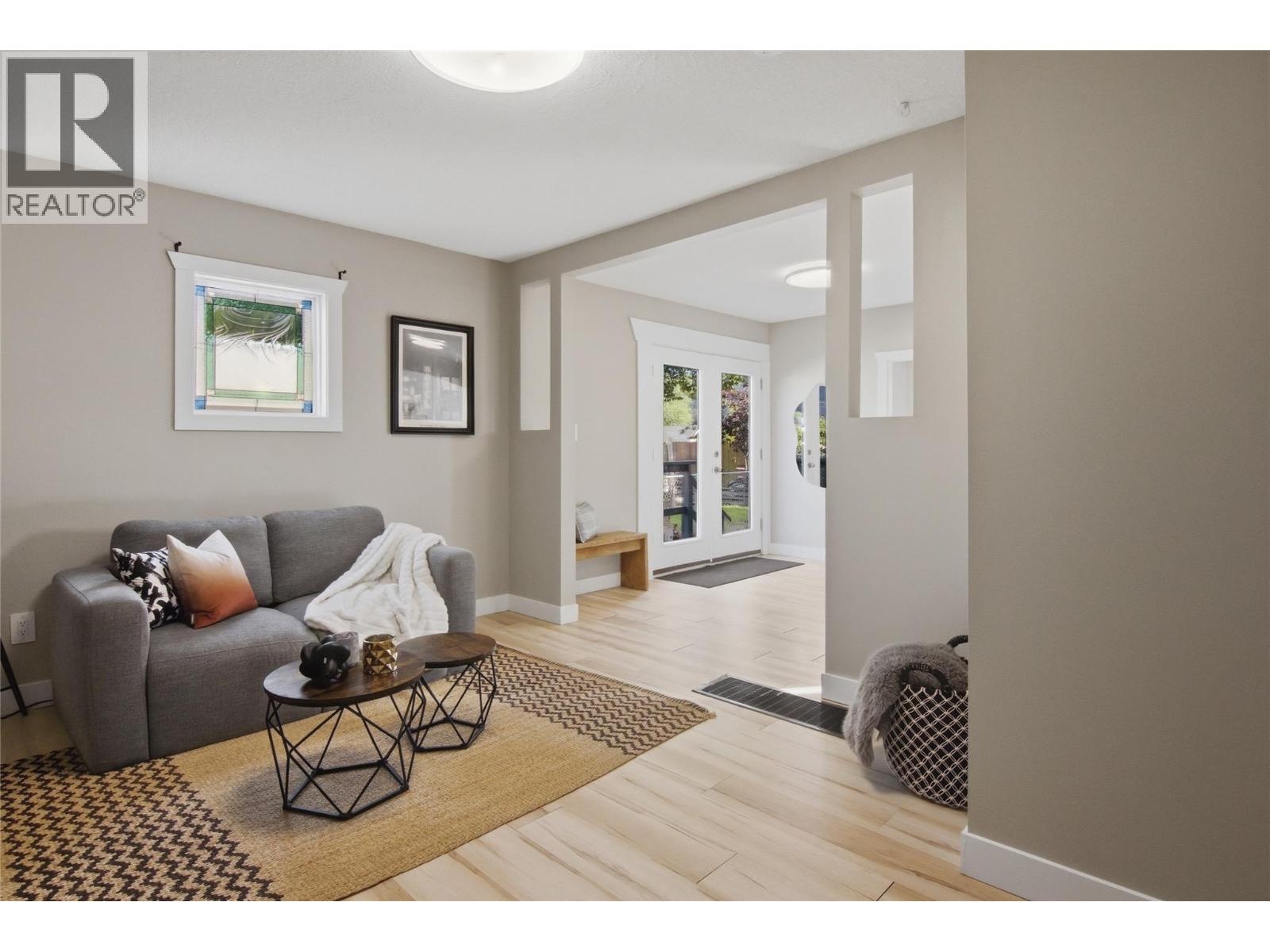 121 Willow Street, Kamloops, British Columbia V2B 4C6 - Photo 4 - 10395277