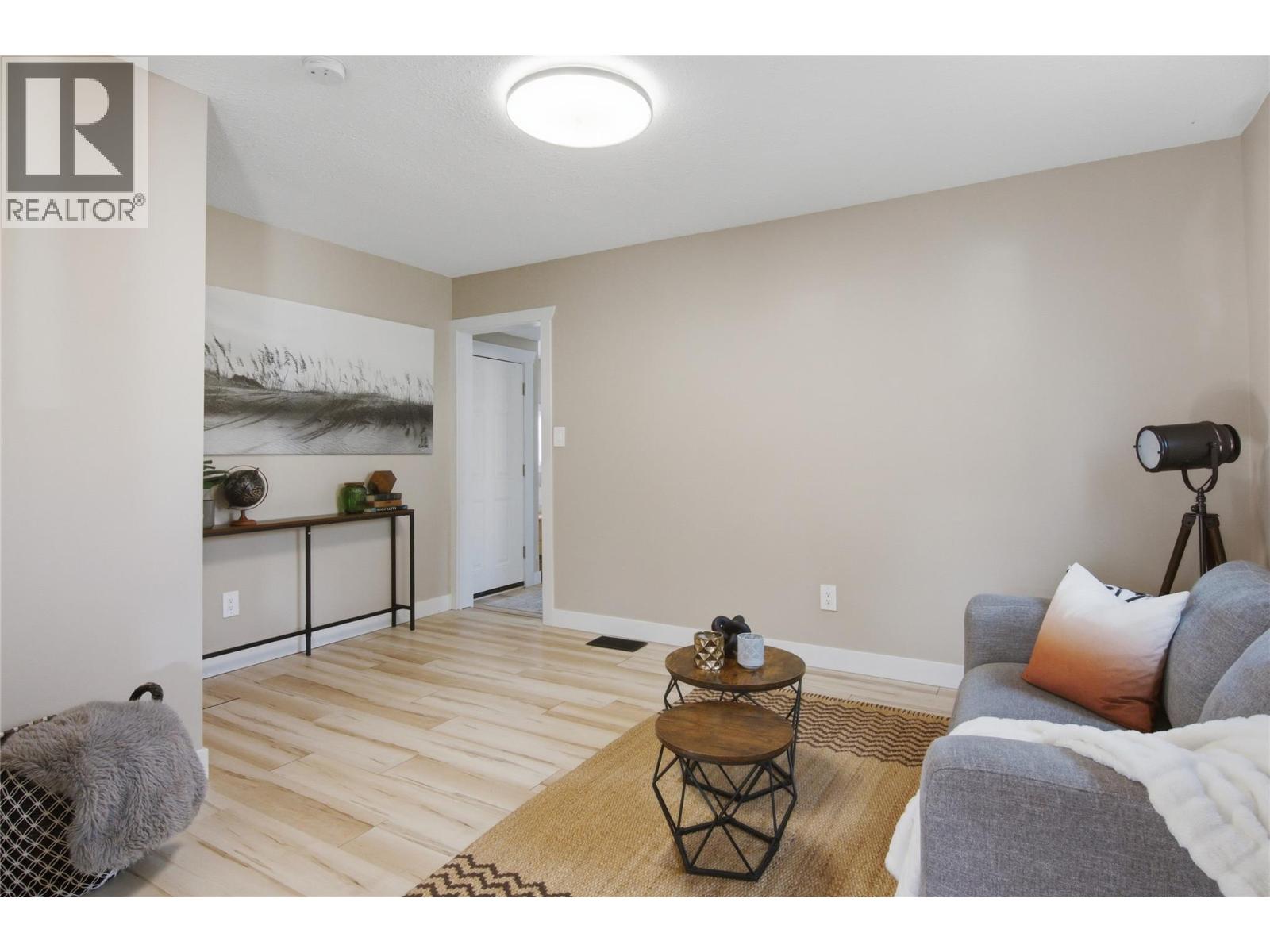 121 Willow Street, Kamloops, British Columbia V2B 4C6 - Photo 14 - 10395277