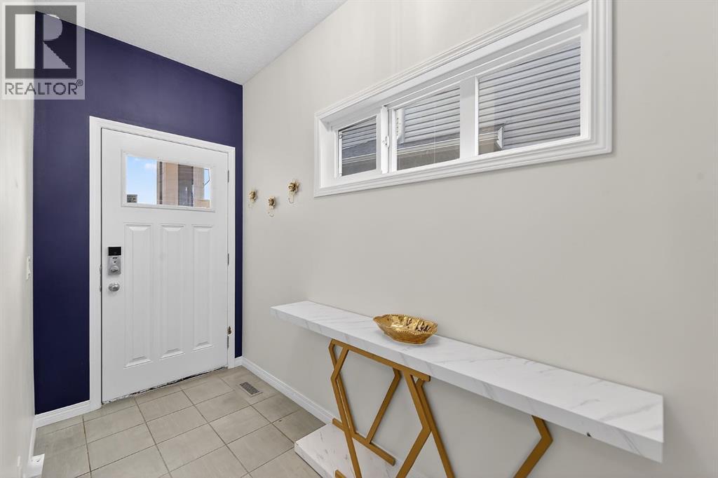 51 Appaloosa Gardens, Cochrane, Alberta  T4C 2M3 - Photo 4 - A2329763