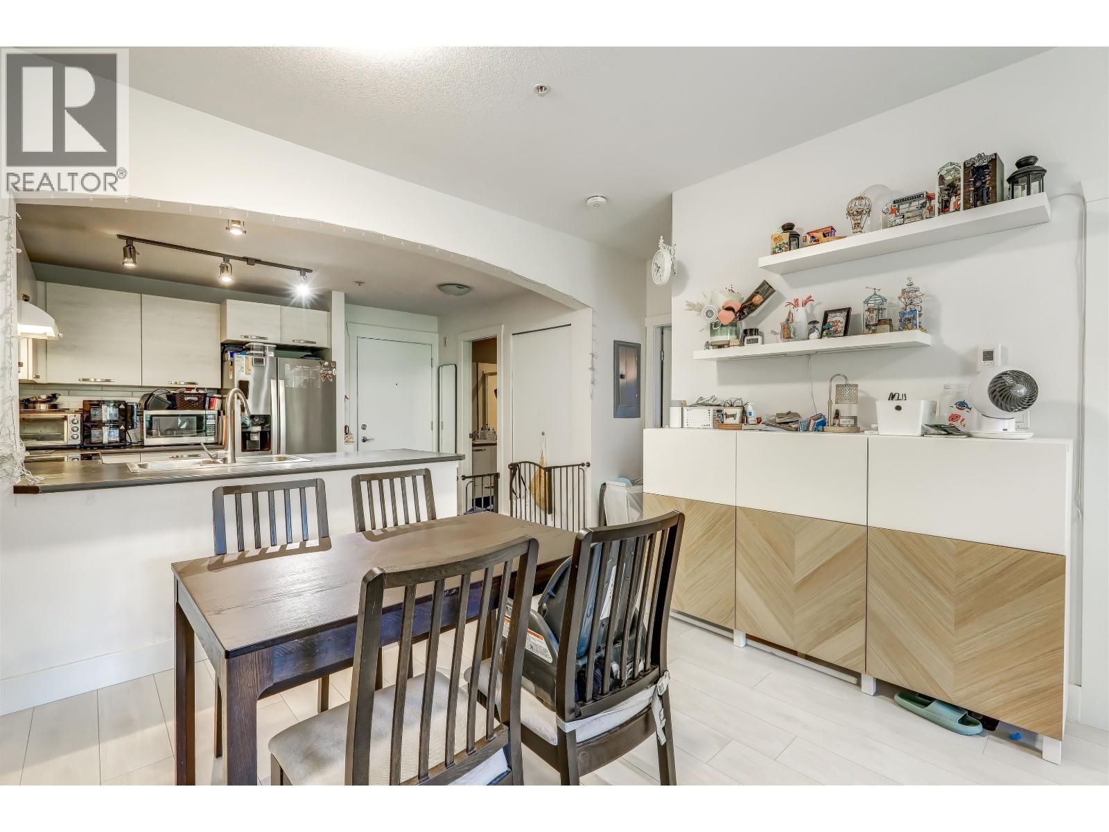 304 7478 Byrnepark Walk, Burnaby, British Columbia  V3N 0B5 - Photo 8 - R3150751
