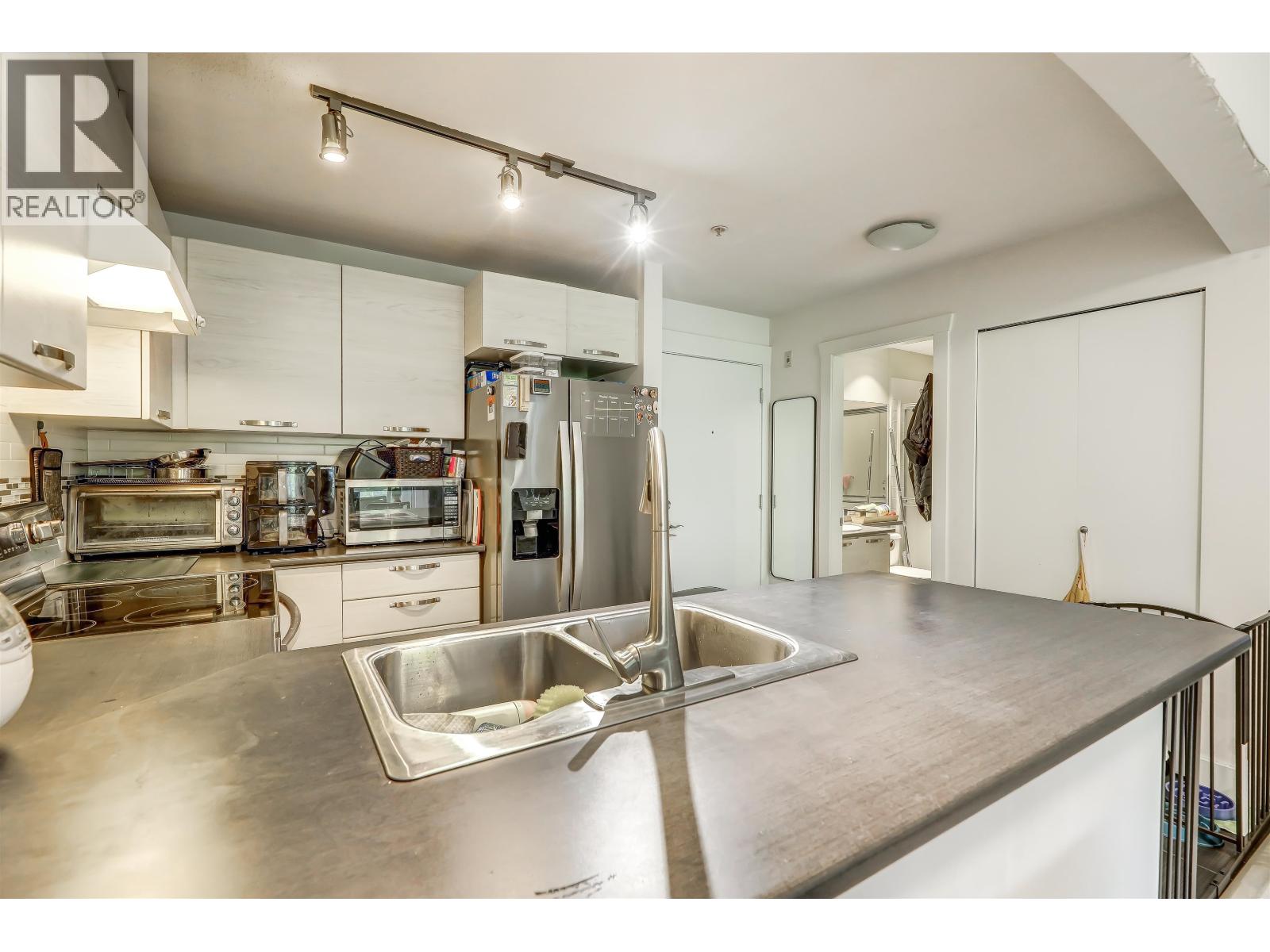 304 7478 Byrnepark Walk, Burnaby, British Columbia  V3N 0B5 - Photo 9 - R3150751