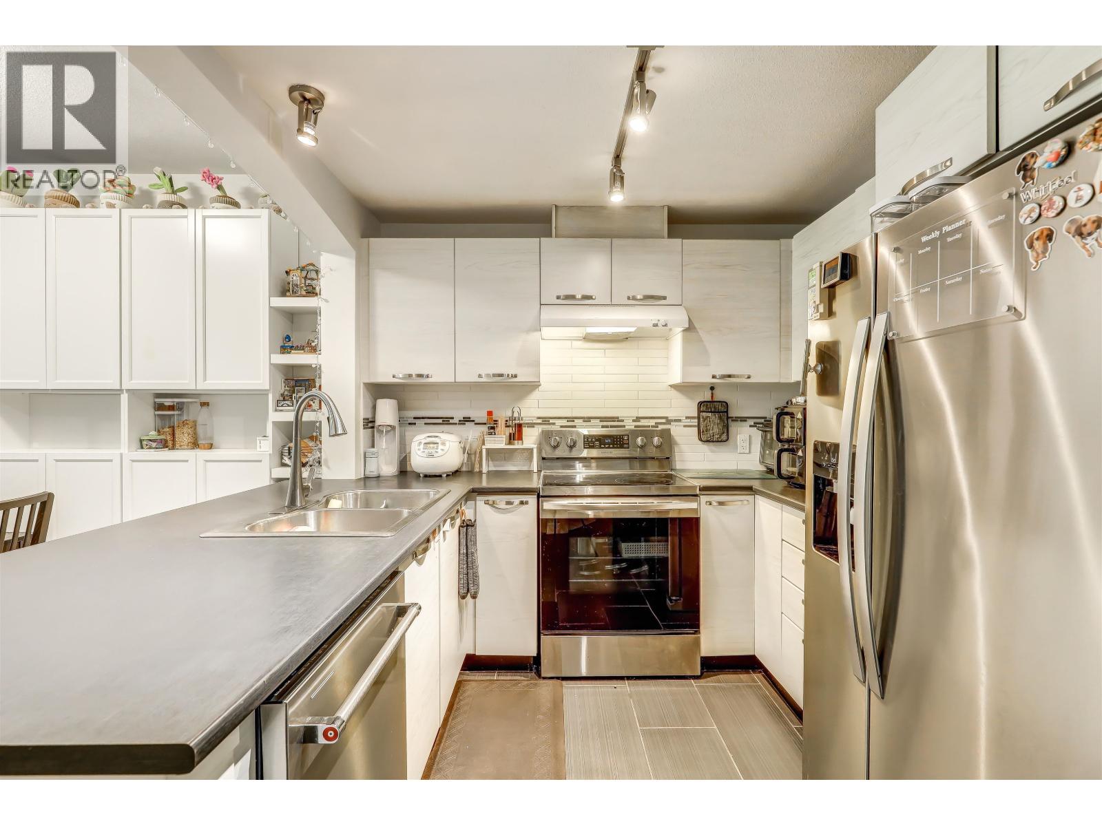 304 7478 Byrnepark Walk, Burnaby, British Columbia  V3N 0B5 - Photo 12 - R3150751