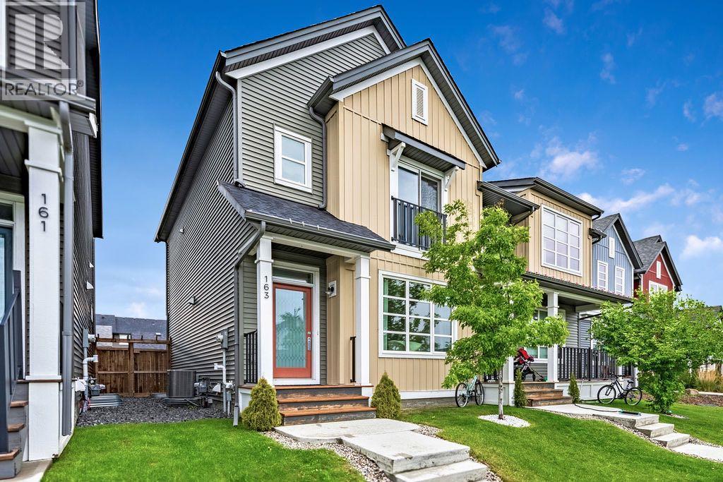 163 Highview Gate SE, Airdrie, Alberta  T4A 3L6 - Photo 2 - A2321006