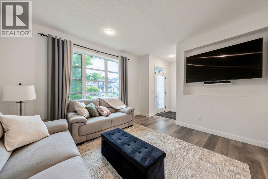 163 Highview Gate SE, Airdrie, Alberta  T4A 3L6 - Photo 10 - A2321006