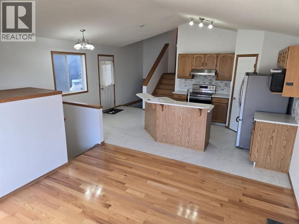 151 Taracove Estate Drive NE, Calgary, Alberta  T3J 4R1 - Photo 6 - A2325112