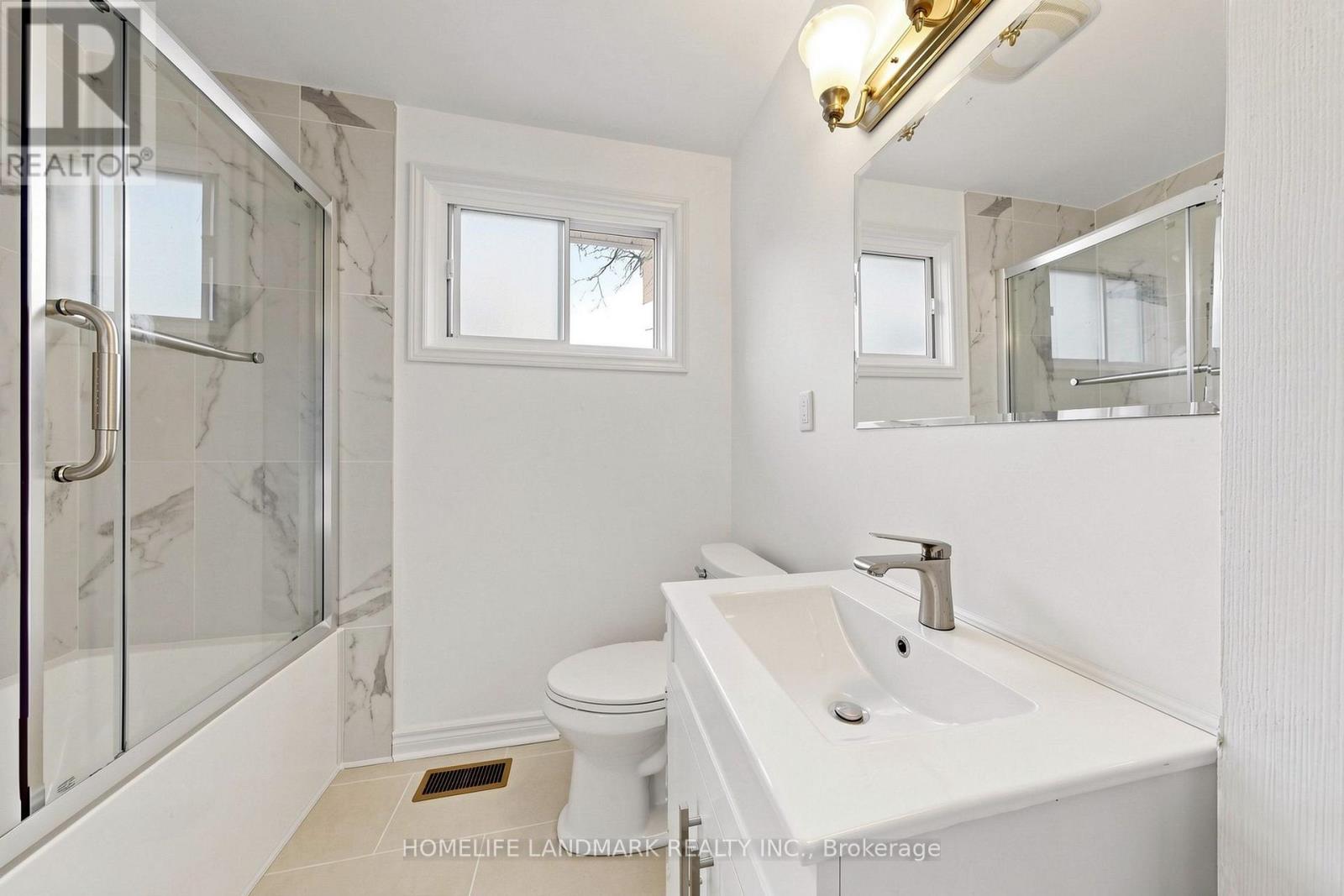 212 Beechy Drive, Richmond Hill, Ontario  L4C 2X7 - Photo 21 - N13611358