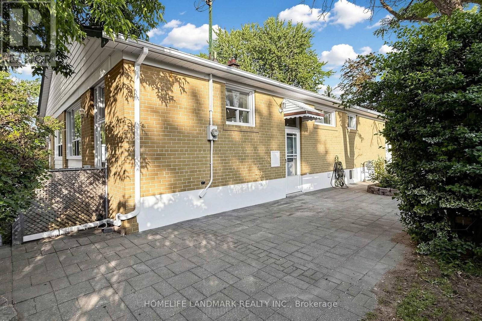 212 Beechy Drive, Richmond Hill, Ontario  L4C 2X7 - Photo 44 - N13611358
