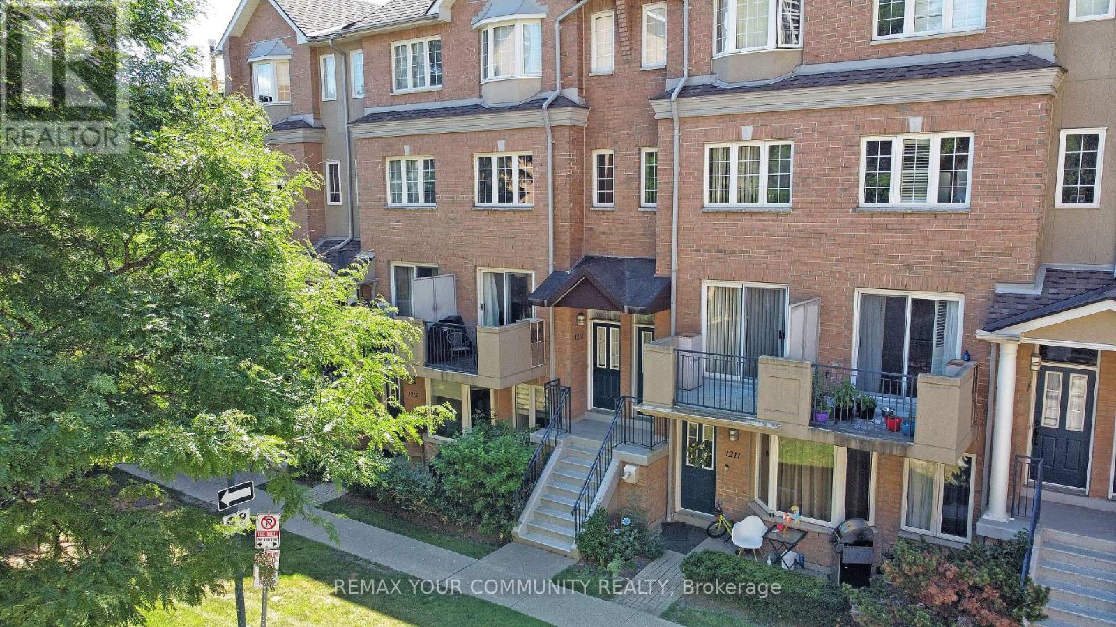 1213 - 28 Sommerset Way, Toronto, Ontario  M2N 6W7 - Photo 2 - C13615112