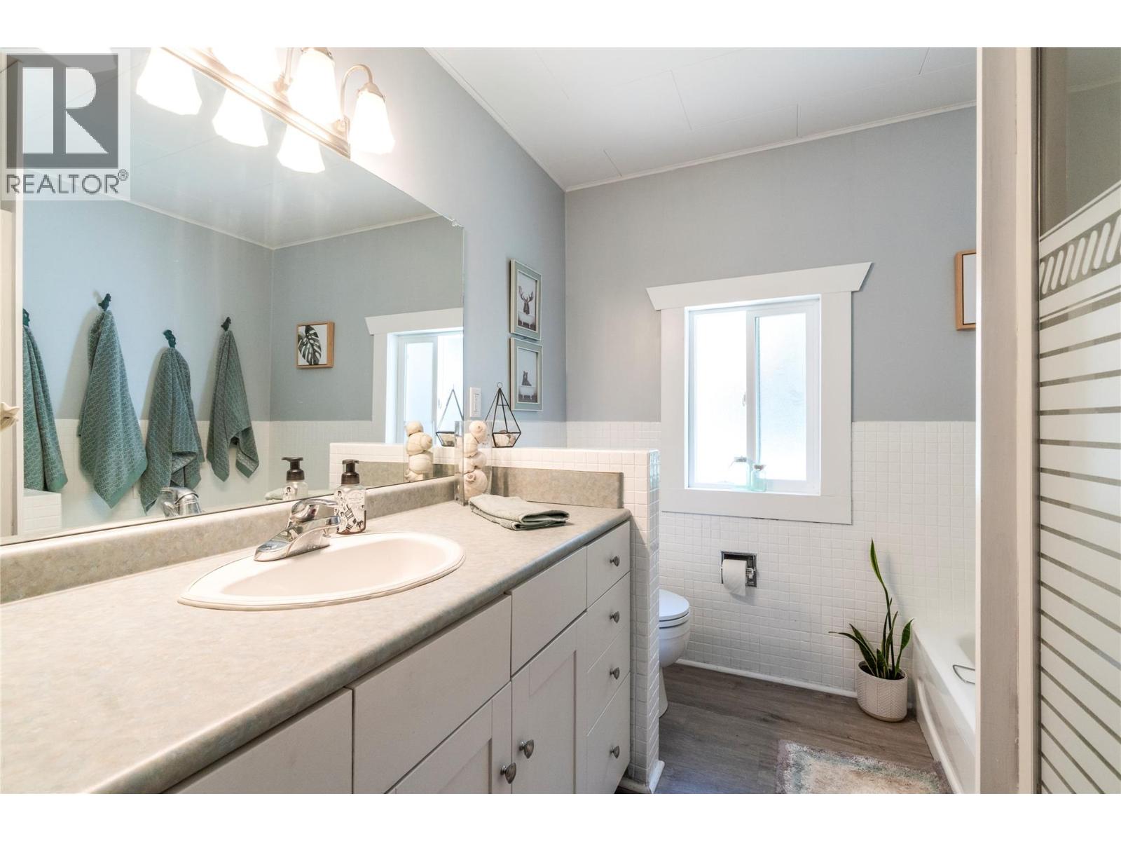 4265 Eagle Bay Road, Eagle Bay, British Columbia  V0E 1T0 - Photo 33 - 10385425