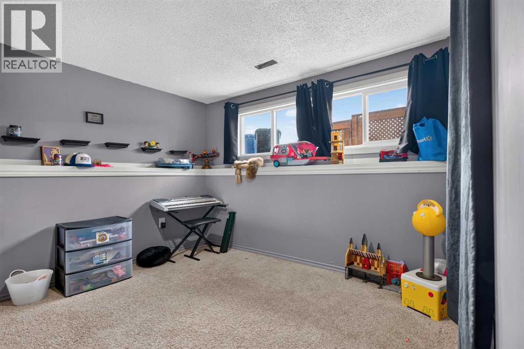 10004, 93 Ave, Wembley, Alberta  T0H 3S0 - Photo 17 - A2325156