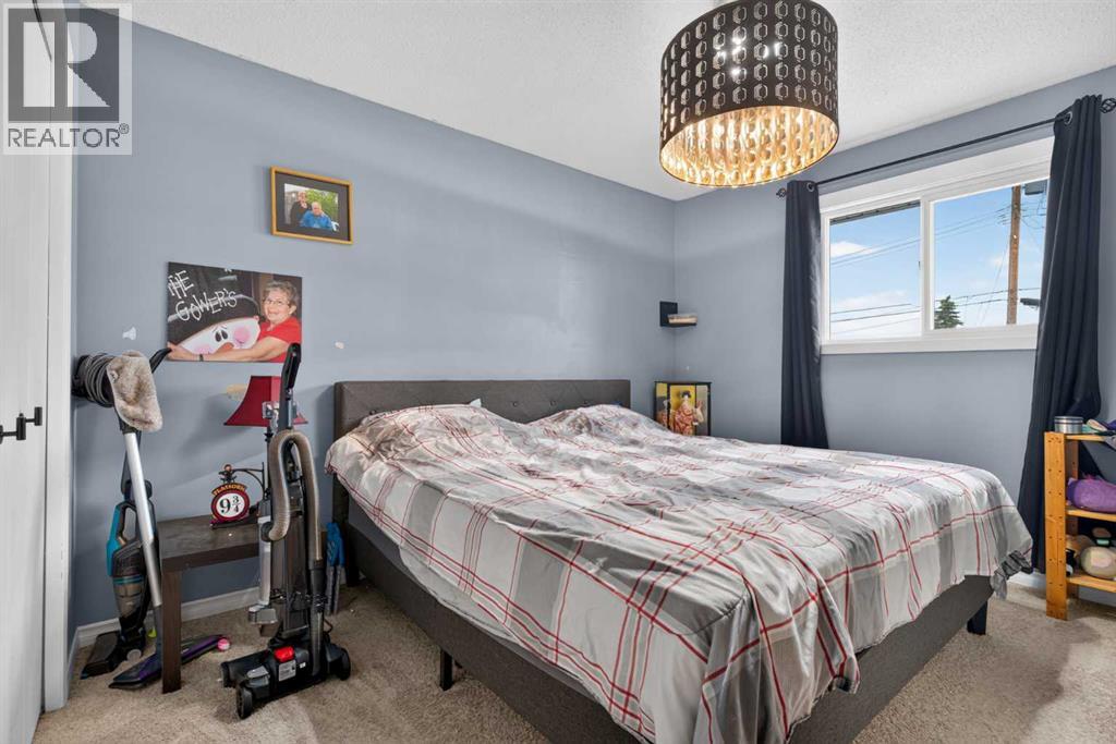 10004, 93 Ave, Wembley, Alberta  T0H 3S0 - Photo 9 - A2325156
