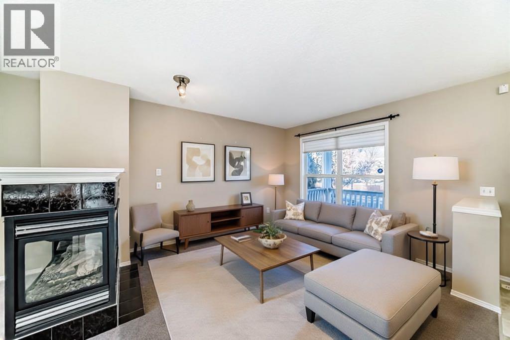 240 Prestwick Way SE, Calgary, Alberta  T2Z 2Z5 - Photo 4 - A2293982