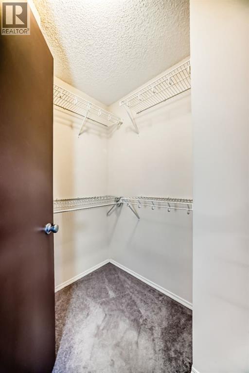 240 Prestwick Way SE, Calgary, Alberta  T2Z 2Z5 - Photo 16 - A2293982