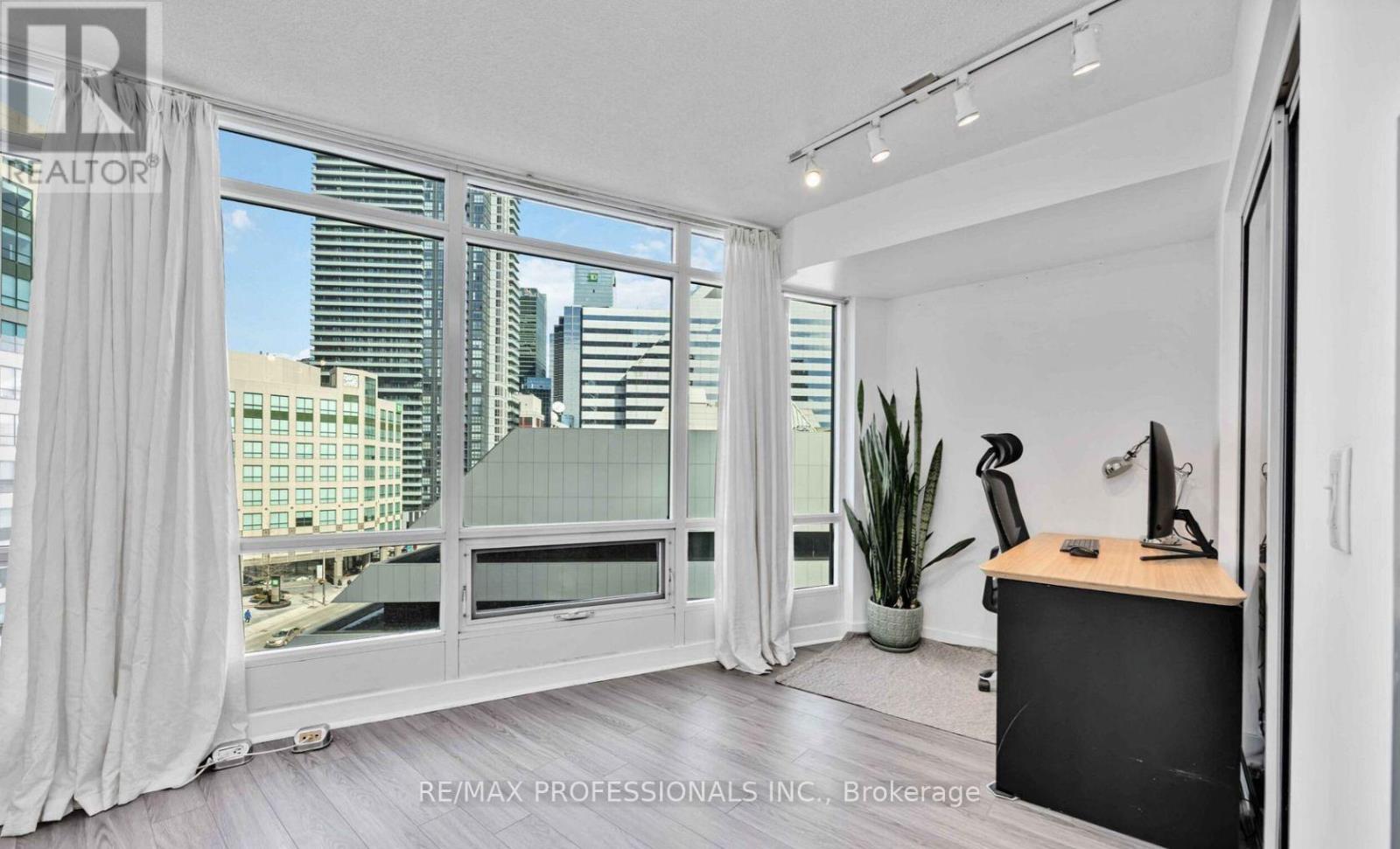 802 - 361 Front Street W, Toronto, Ontario  M5V 3R5 - Photo 4 - C13615168