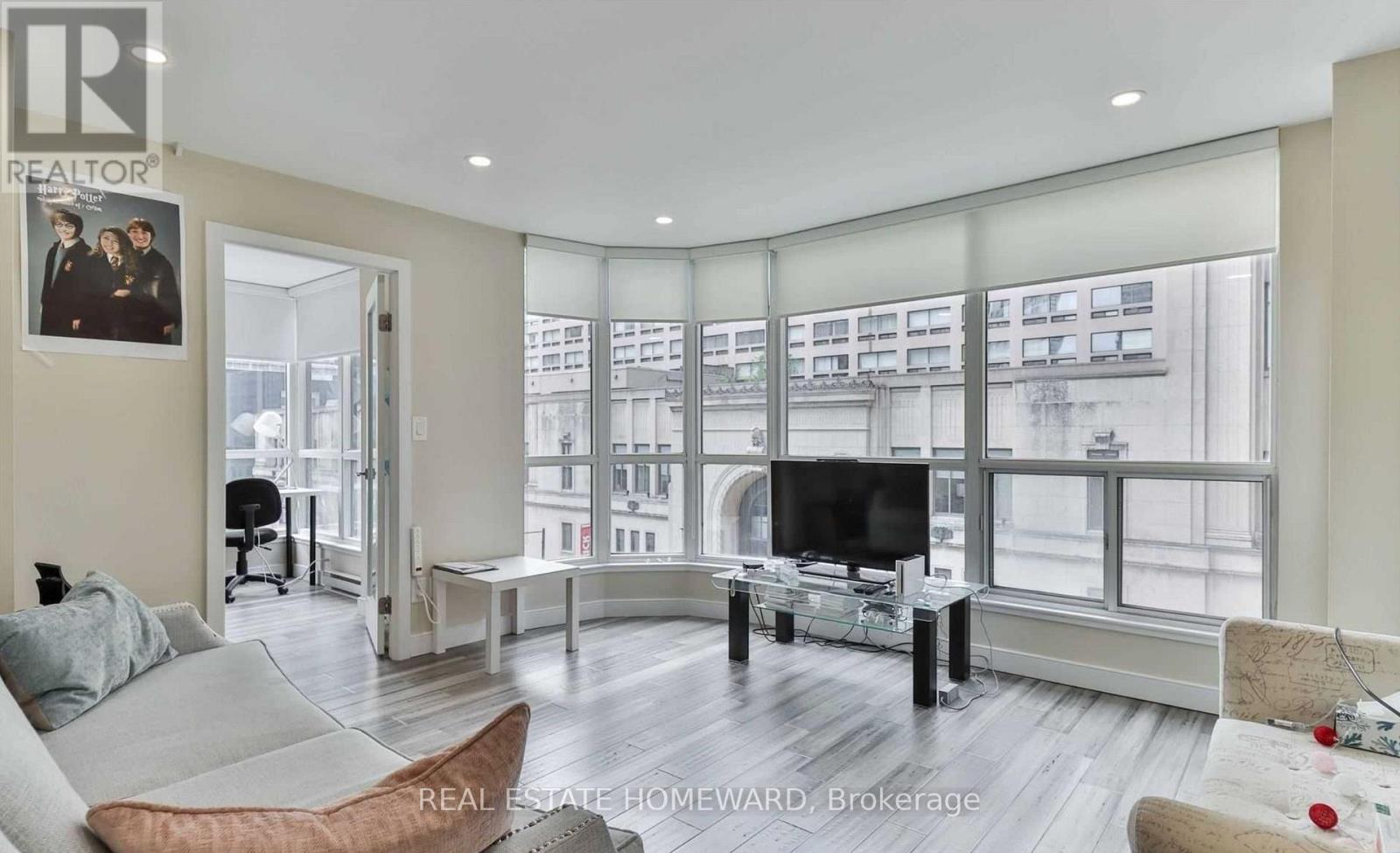 406 - 7 CARLTON STREET, Toronto, Ontario