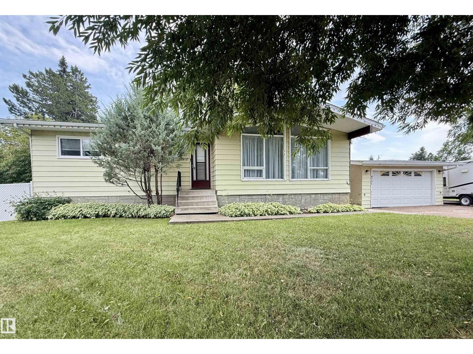 4705 43A ST, Drayton Valley, Alberta