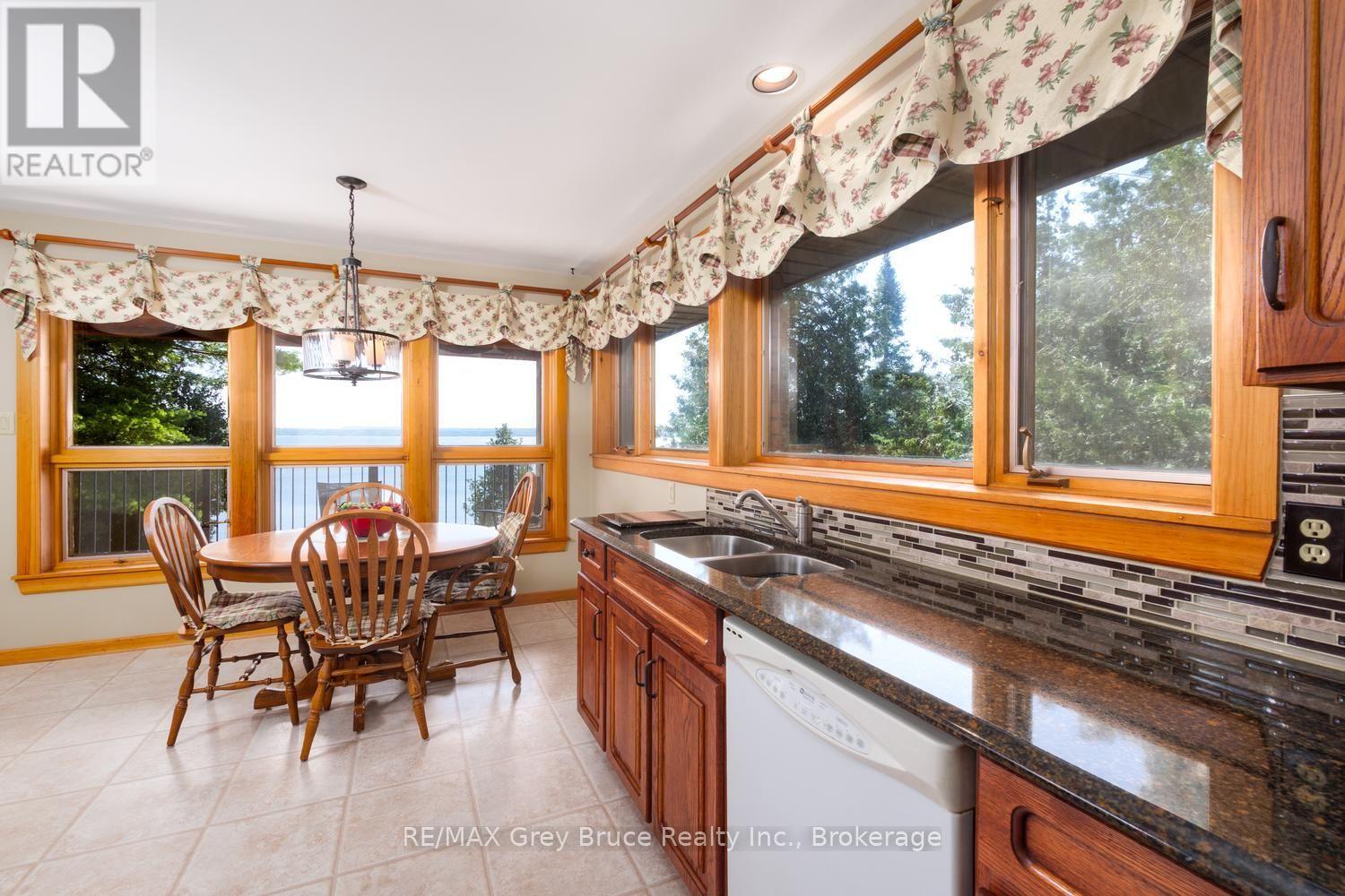 491 Balmy Beach Road, Georgian Bluffs, Ontario  N4K 5N4 - Photo 12 - X13614132