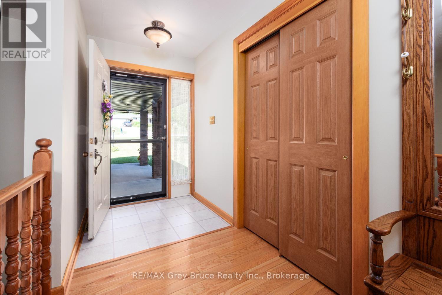 491 Balmy Beach Road, Georgian Bluffs, Ontario  N4K 5N4 - Photo 10 - X13614132