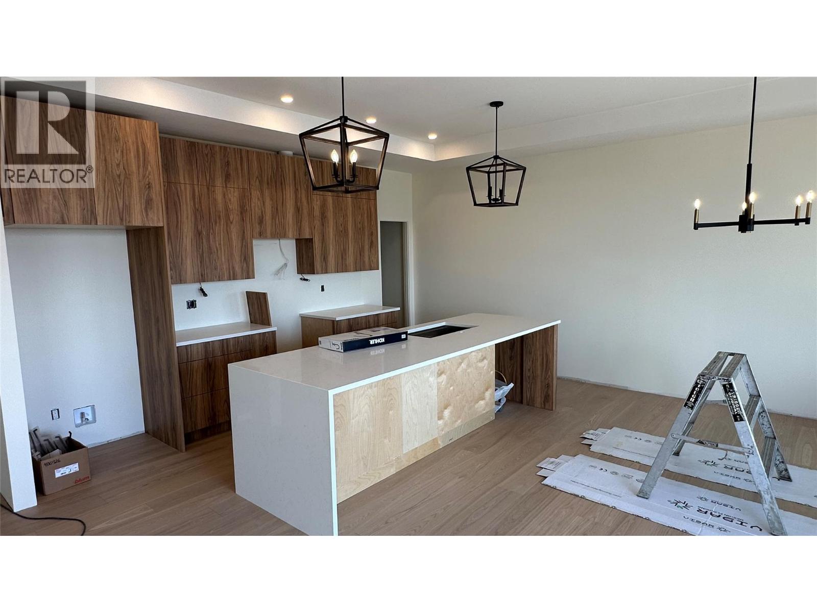 4305 Painted Turtle Drive, Vernon, British Columbia  V1T 9W4 - Photo 8 - 10382898