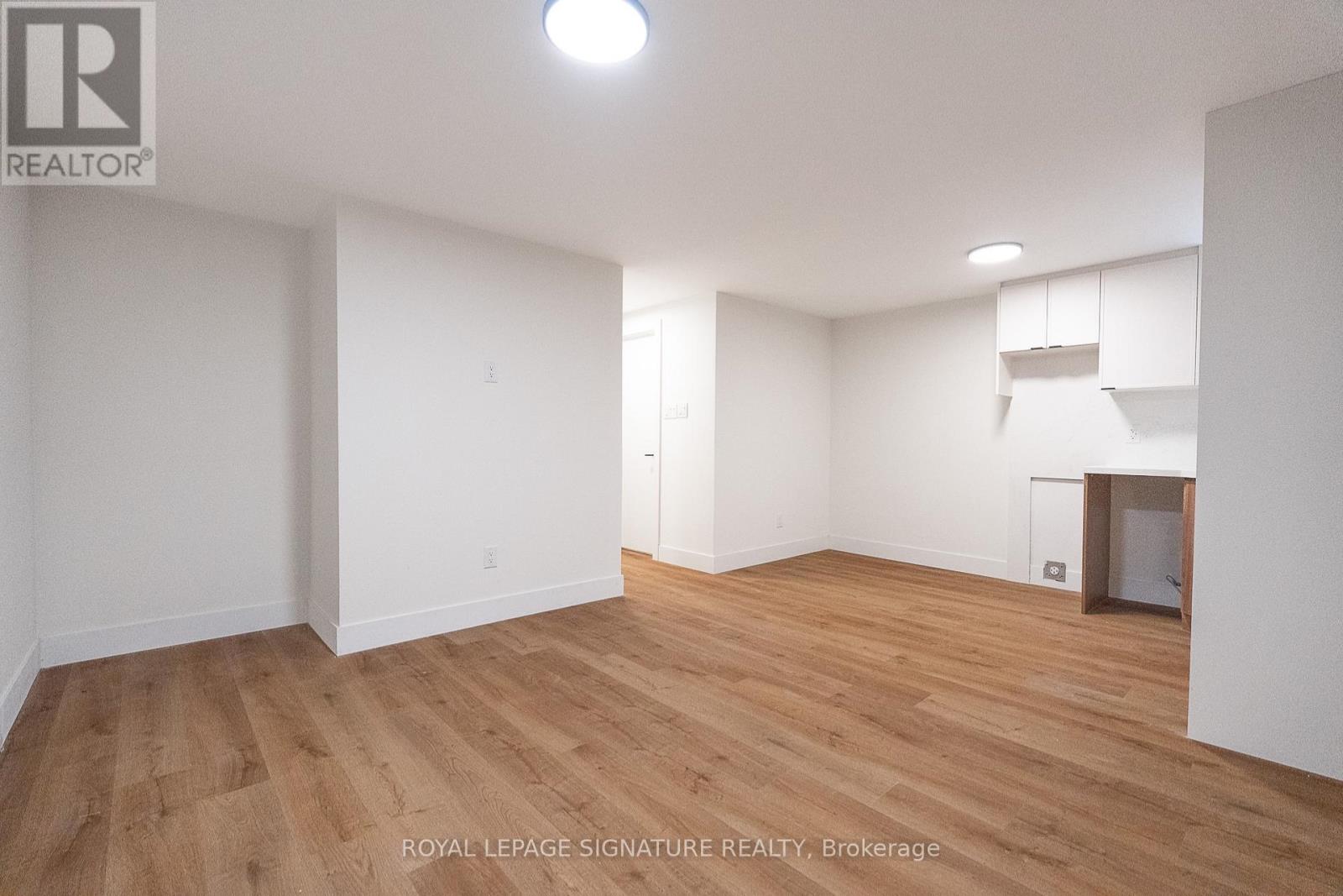 1 - 7 Earnscliffe Road, Toronto, Ontario  M6E 1J4 - Photo 5 - C13615216