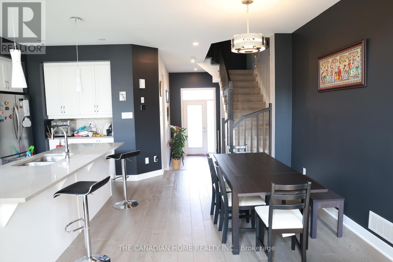468 Trident Mews, Ottawa, Ontario  K1T 0T2 - Photo 2 - X13615224