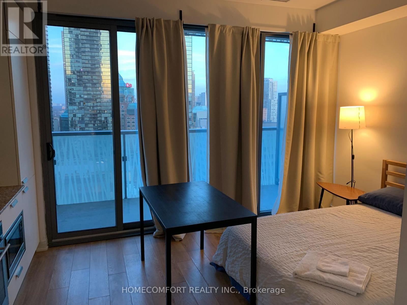 1702 - 50 Charles Street E, Toronto, Ontario  M4Y 1T1 - Photo 3 - C13615244