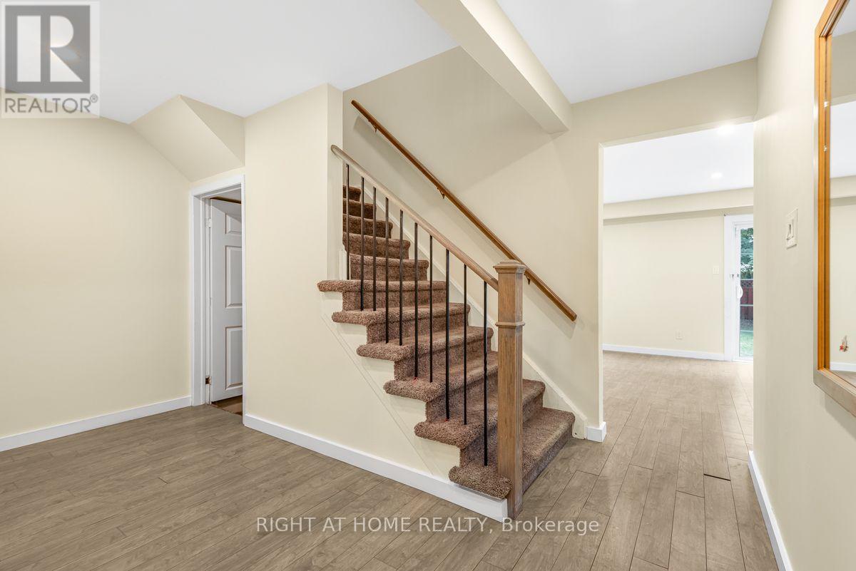 1361 Brands Court, Pickering, Ontario  L1V 2T2 - Photo 12 - E13615238