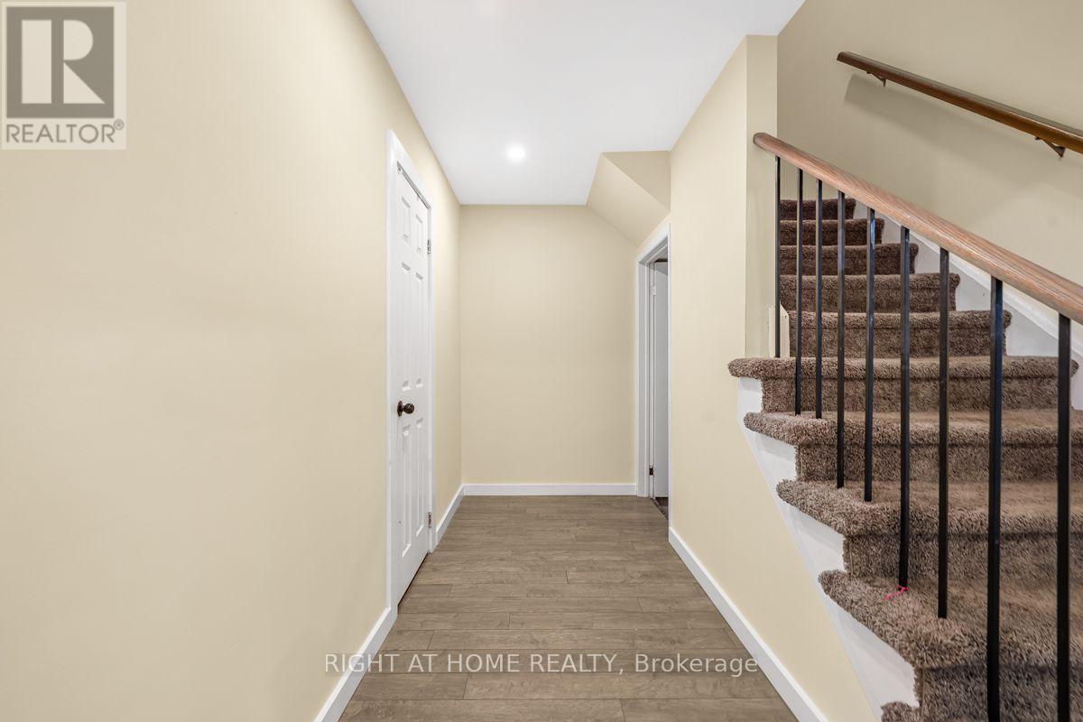1361 Brands Court, Pickering, Ontario  L1V 2T2 - Photo 13 - E13615238