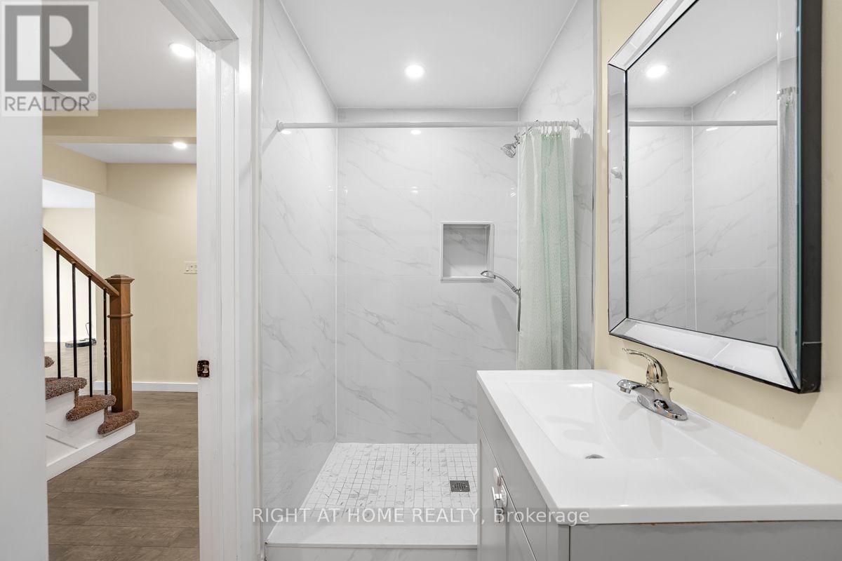 1361 Brands Court, Pickering, Ontario  L1V 2T2 - Photo 14 - E13615238