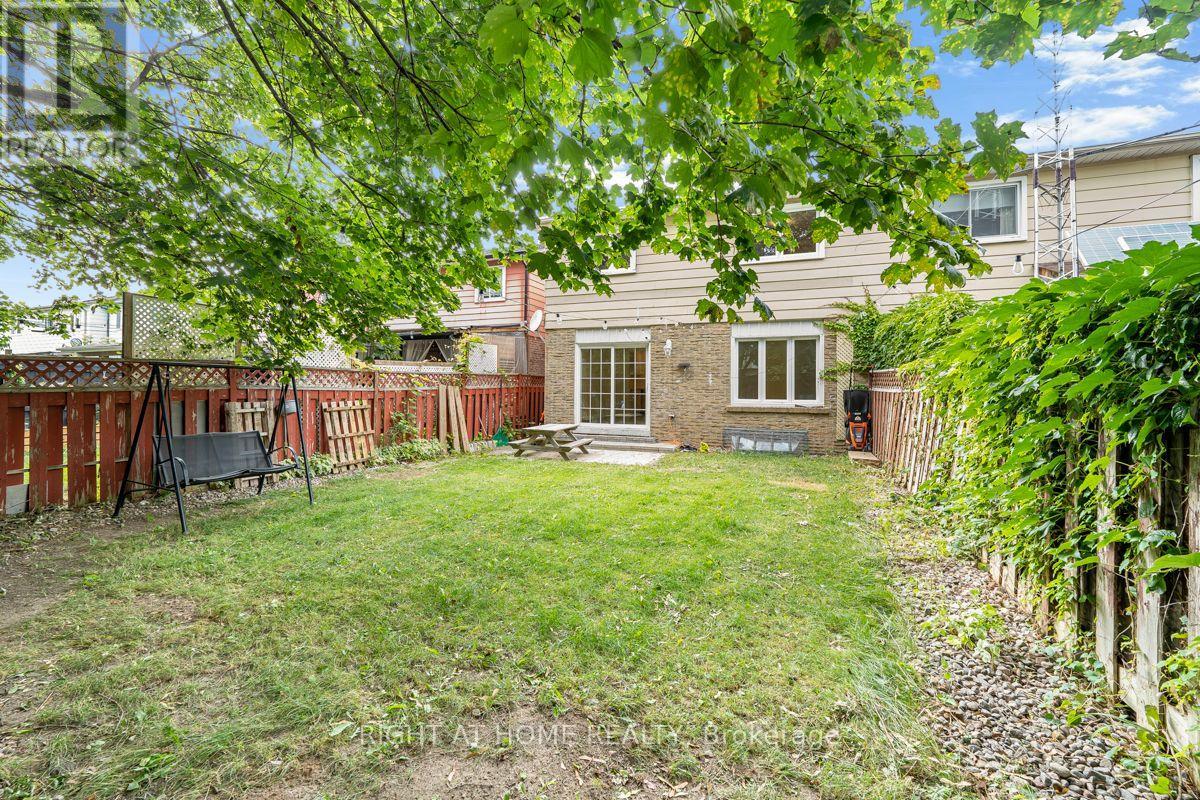 1361 Brands Court, Pickering, Ontario  L1V 2T2 - Photo 38 - E13615238