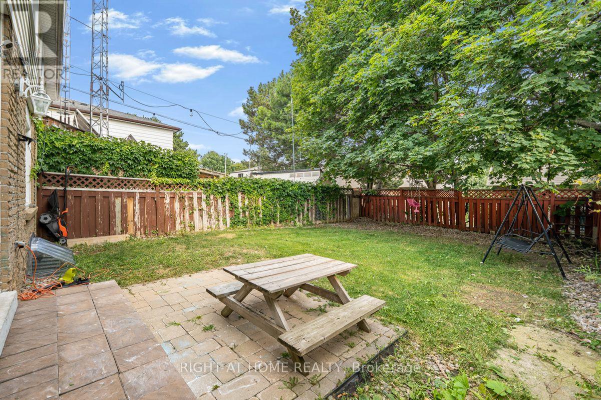 1361 Brands Court, Pickering, Ontario  L1V 2T2 - Photo 39 - E13615238