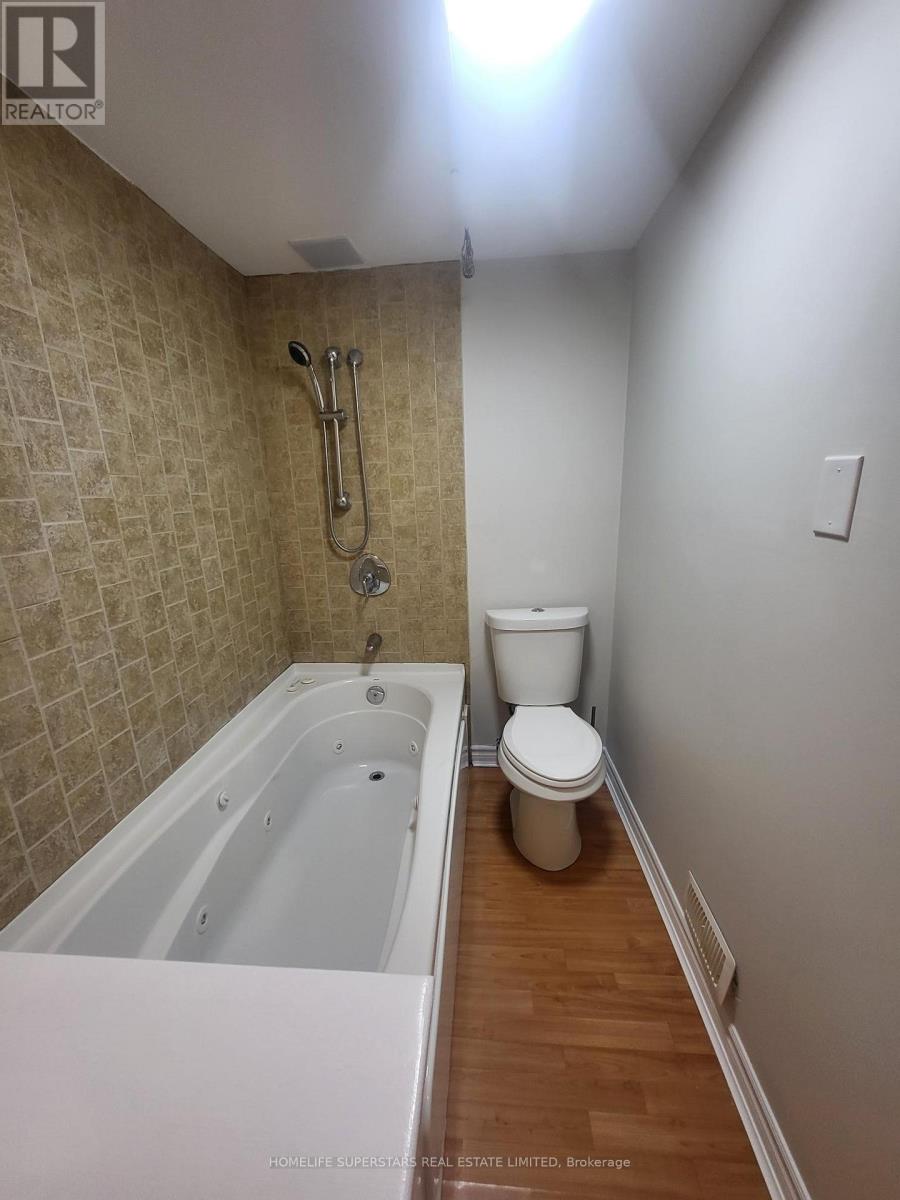 1585 Gowling Terrace, Milton, Ontario  L9T 5J7 - Photo 9 - W13615236