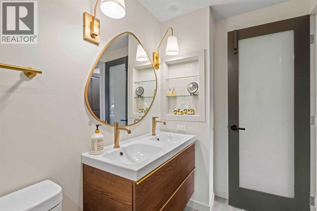 16, 140 Point Drive NW, Calgary, Alberta  T3B 4W3 - Photo 24 - A2324631