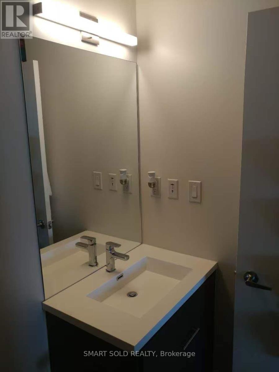 180 Fairview Mall Drive, Toronto, Ontario  M2J 4T1 - Photo 6 - C13615260