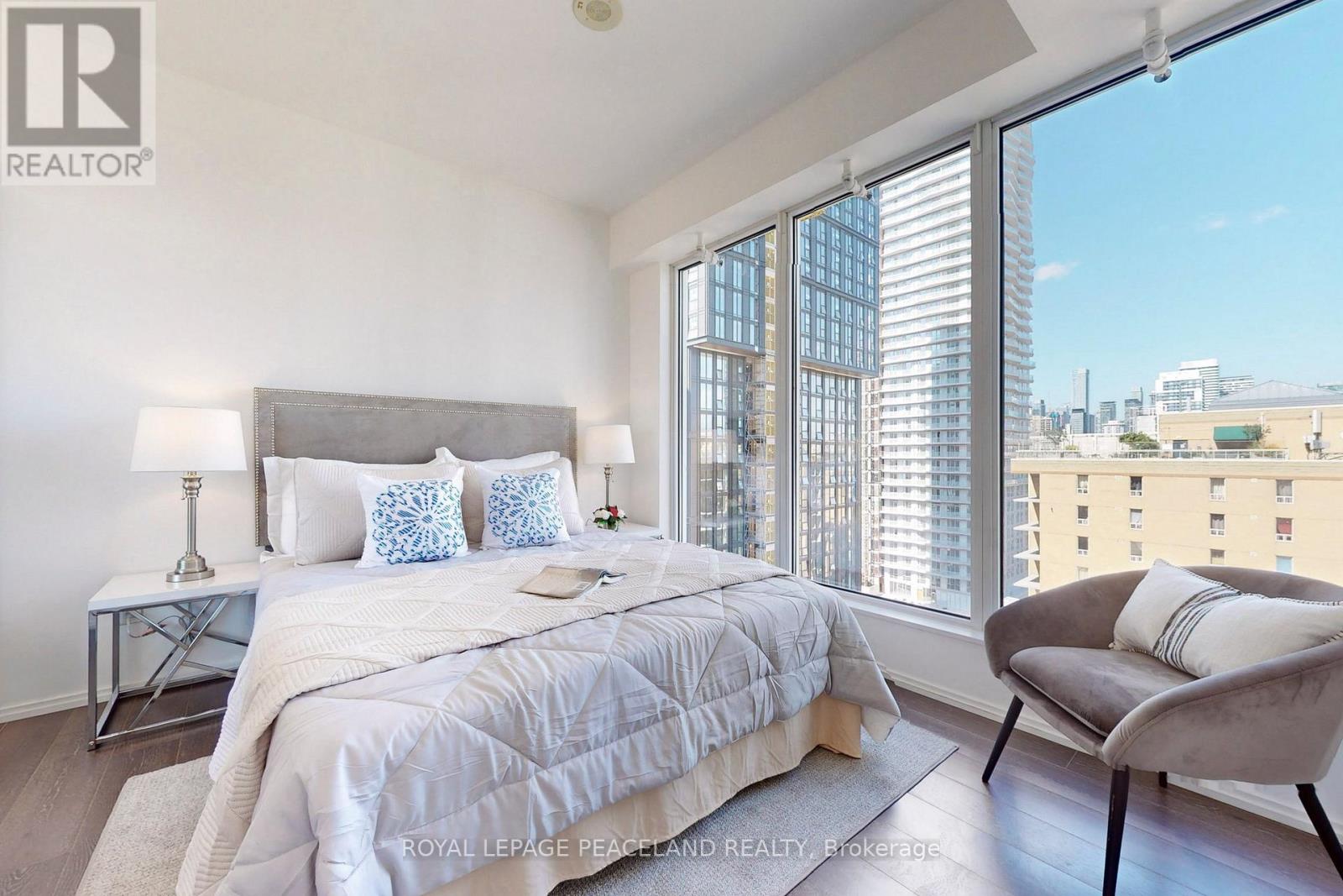 1810 - 68 Shuter Street, Toronto, Ontario  M5B 1B4 - Photo 6 - C13615276