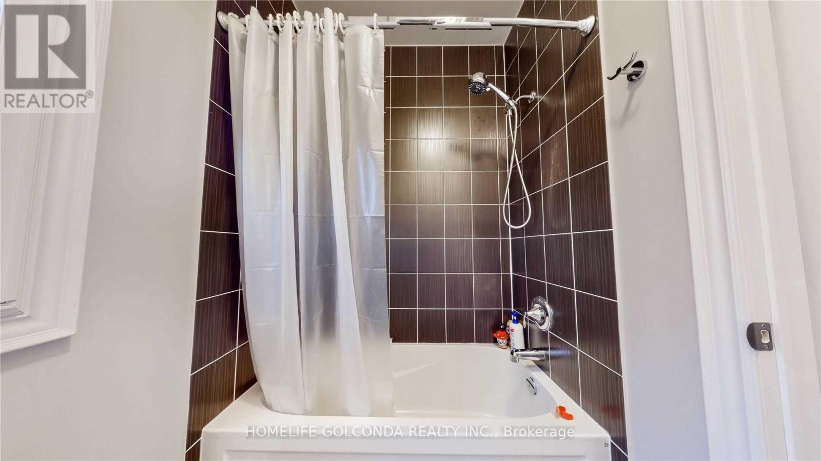28 Stollery Pond Crescent, Markham, Ontario  L6C 0V1 - Photo 30 - N13615286