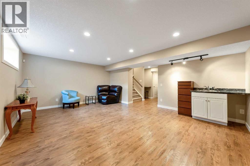 1065 Hillcrest Lane Sw, Airdrie, Alberta  T4B 3R6 - Photo 20 - A2323387