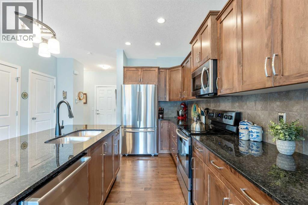 1065 Hillcrest Lane Sw, Airdrie, Alberta  T4B 3R6 - Photo 6 - A2323387