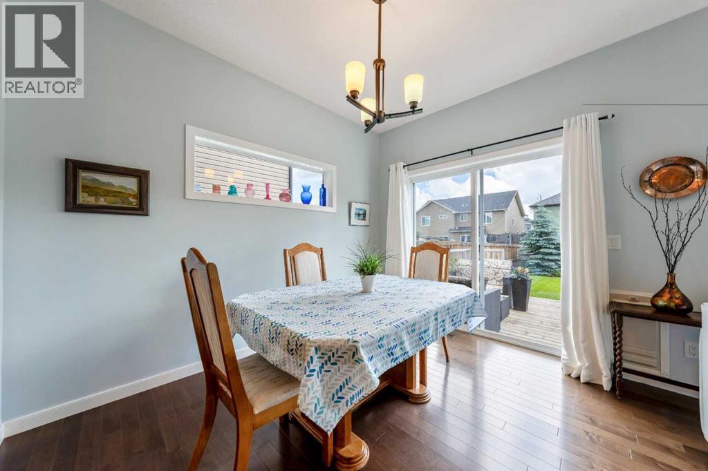 1065 Hillcrest Lane Sw, Airdrie, Alberta  T4B 3R6 - Photo 7 - A2323387