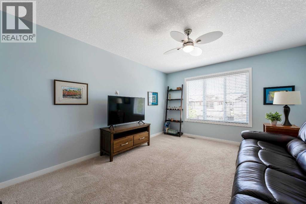 1065 Hillcrest Lane Sw, Airdrie, Alberta  T4B 3R6 - Photo 16 - A2323387