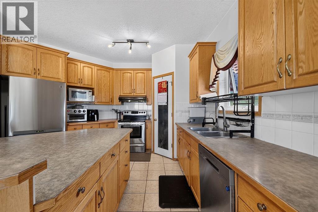 6 Meadow Ridge Bay, Conrich, Alberta  T1Z 0J2 - Photo 15 - A2332751