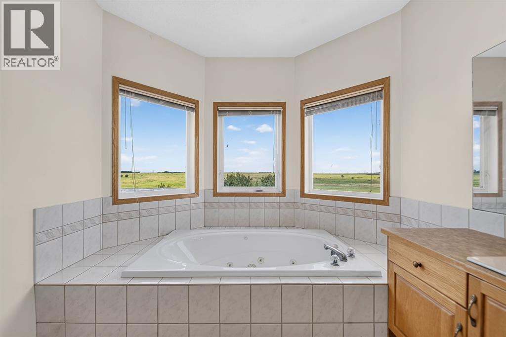 6 Meadow Ridge Bay, Conrich, Alberta  T1Z 0J2 - Photo 30 - A2332751