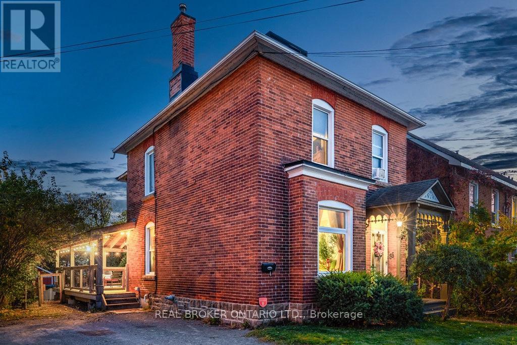 88 Moore Street, Carleton Place, Ontario  K7C 2R2 - Photo 3 - X13615320