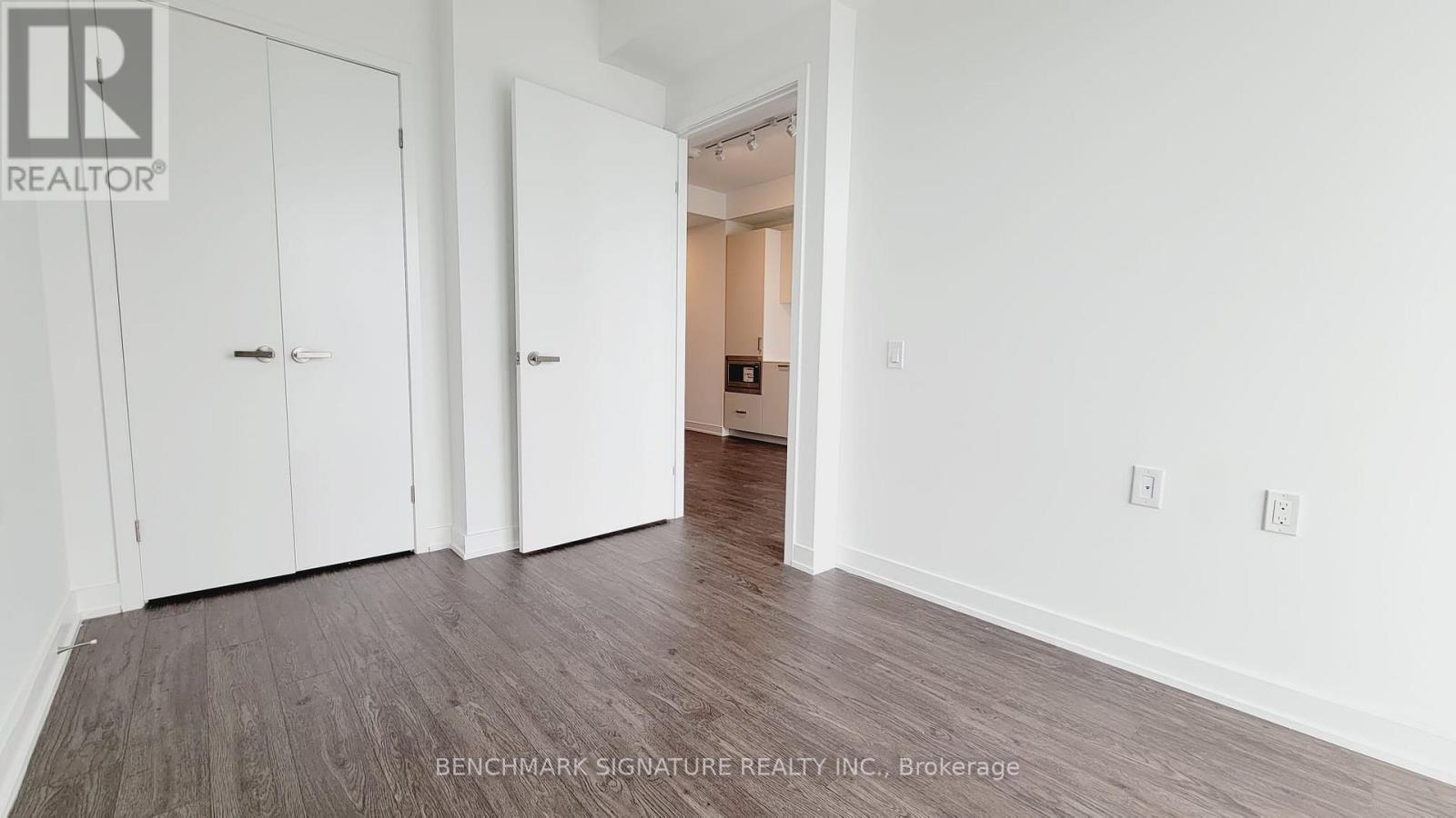 5515 - 88 Queen Street E, Toronto, Ontario  M5C 0B6 - Photo 10 - C13615306