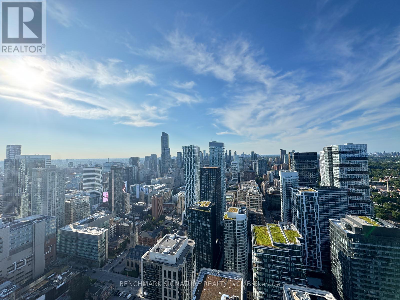 5515 - 88 Queen Street E, Toronto, Ontario  M5C 0B6 - Photo 2 - C13615306